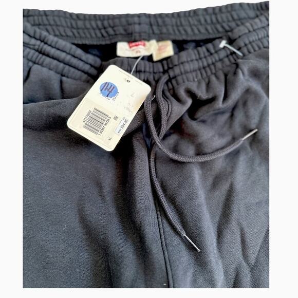 NWT - Levi's Men's Graphic Sweatpants Caviar - Picture 3 of 7